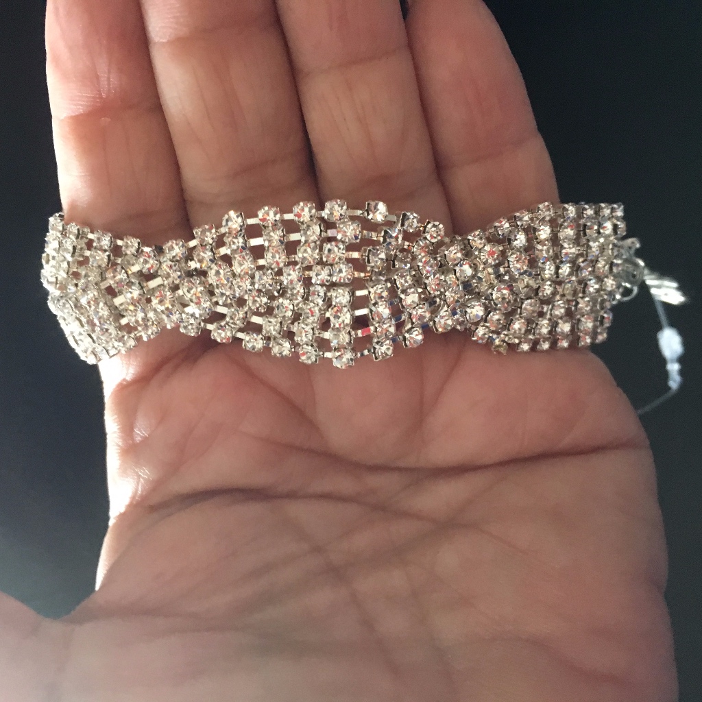 Anne Taylor Infinity Design Elegant Crystal Bracel 31$